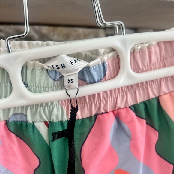 English Factory Multicolor Abstract Set - Picture 5 of 5